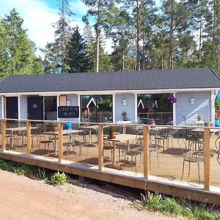 Svinoe Waterfront Holiday home *